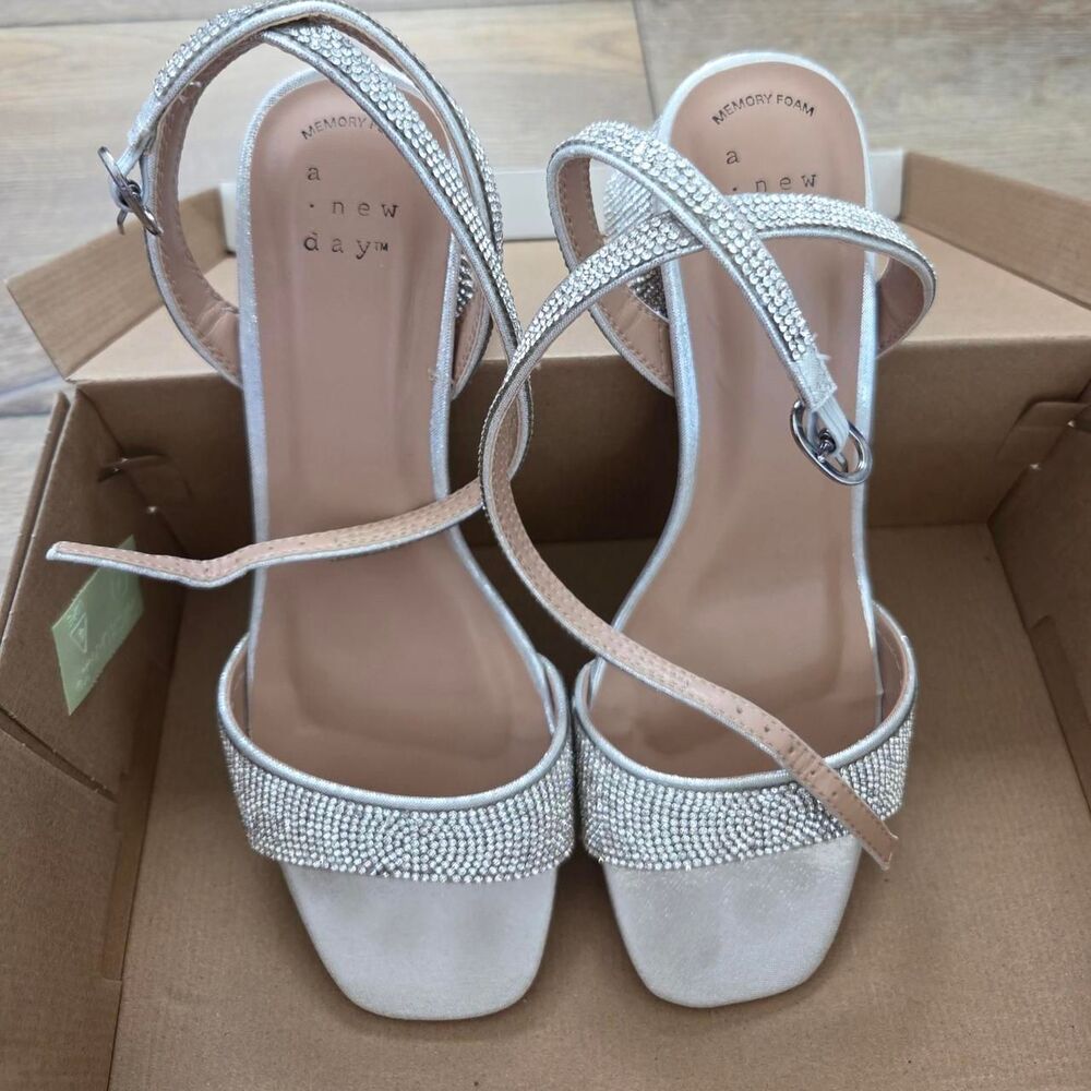 A-new-day Women's Silver and White Sandals